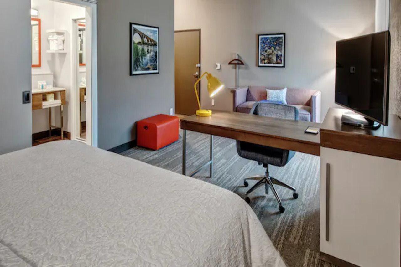 Hotel Hampton &