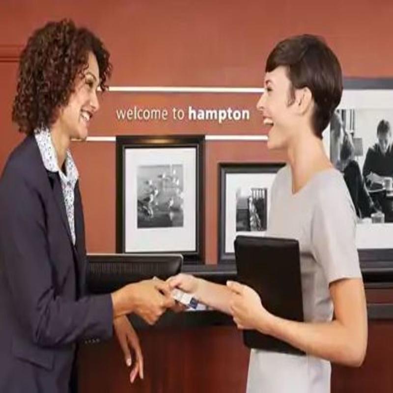 Hampton & Hotel